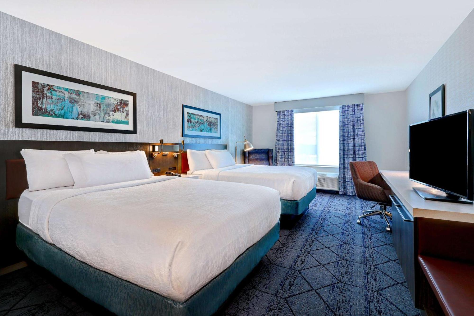 Hilton Garden Inn Cedar Rapids Ngoại thất bức ảnh